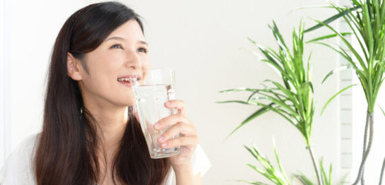 お水の一気飲み