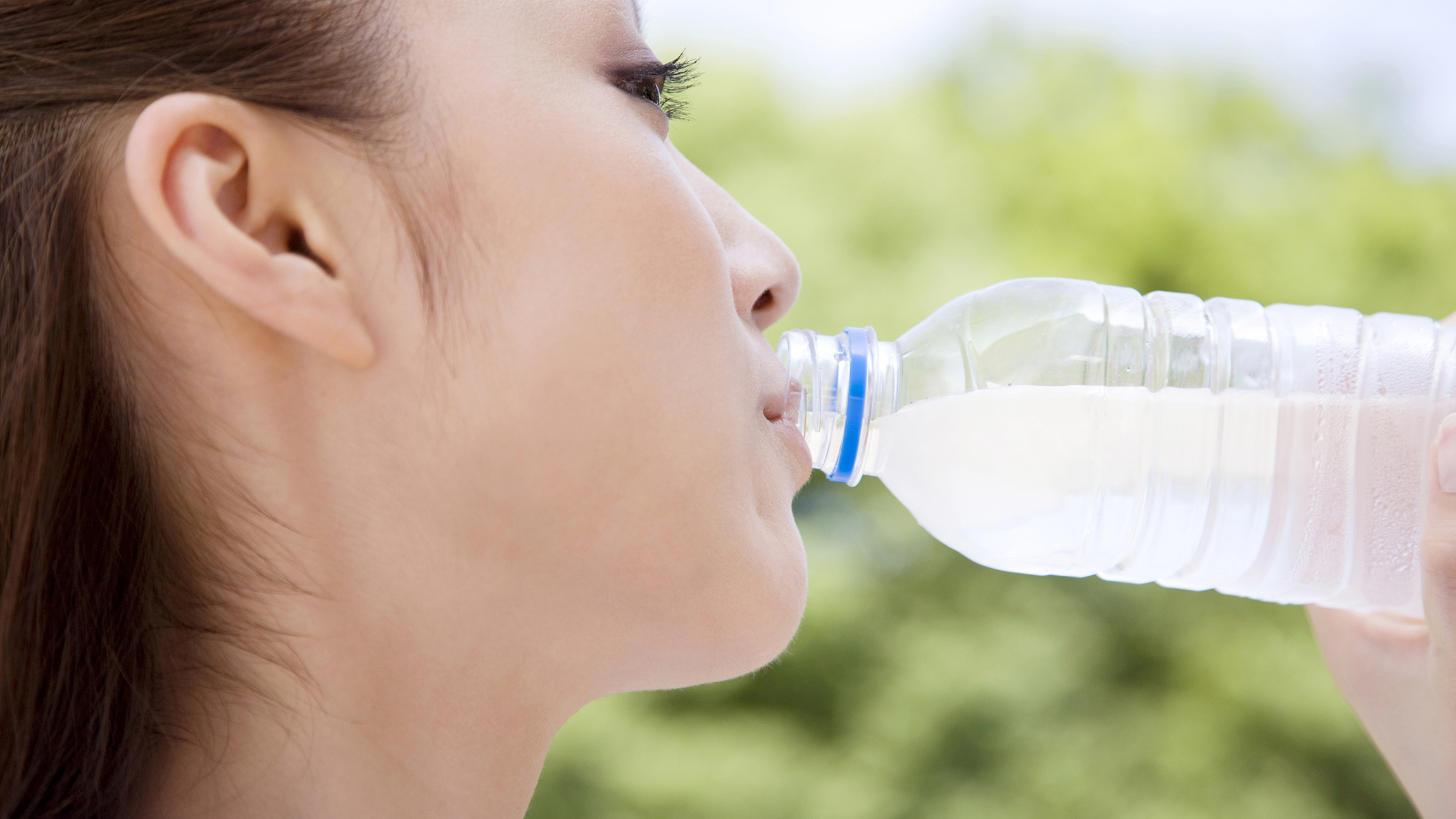 妊婦さんはお茶とお水どちらを飲むのが理想的 公式 アルピナウォーター